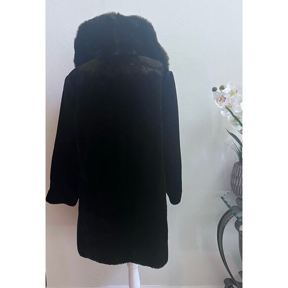 Women's Dark Brown Faux Fur Long Pea Coat Size Mob Wife Old Money Size M - Picture 3 of 6